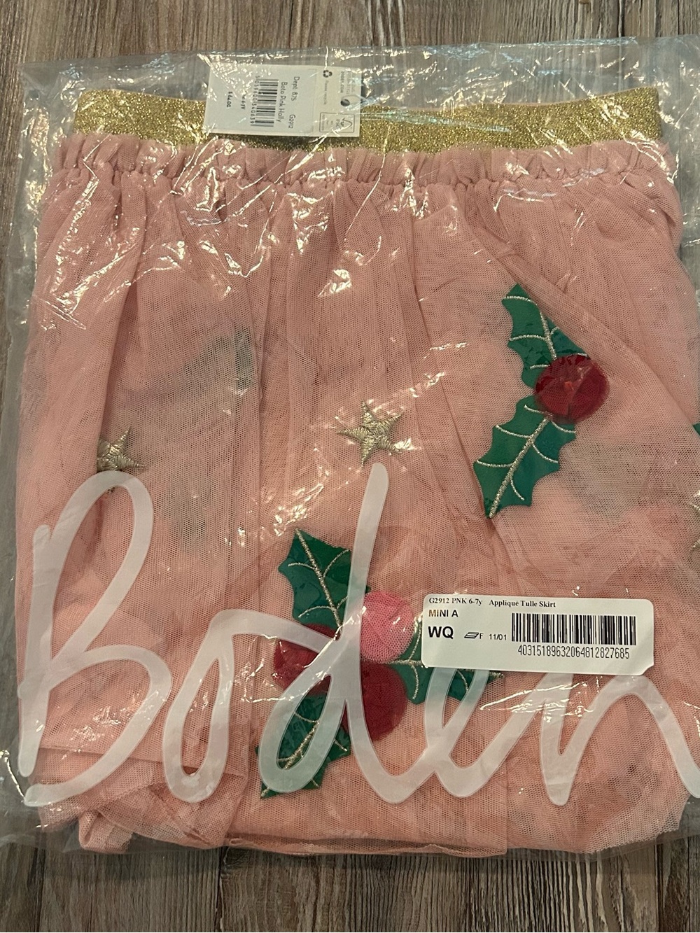 Mini Boden Pink Tulle Skirt with Gold Waistband and Holly Appliqués